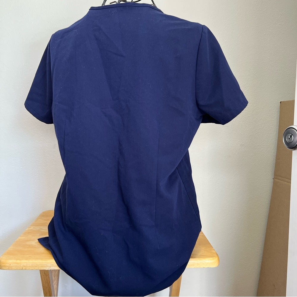 Figs Technical Collection women’s  navy‎ blue short sleeves size  top M - Picture 5 of 6